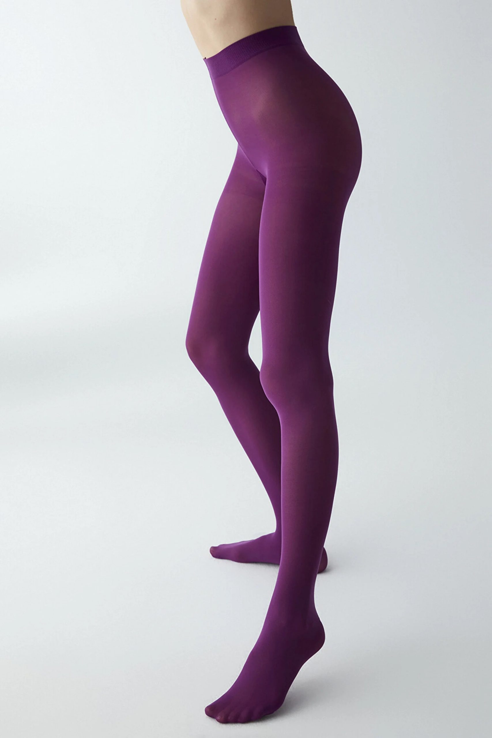 classic-pantyhose-open-toe-semi-thick-micro-40-purple-model-2